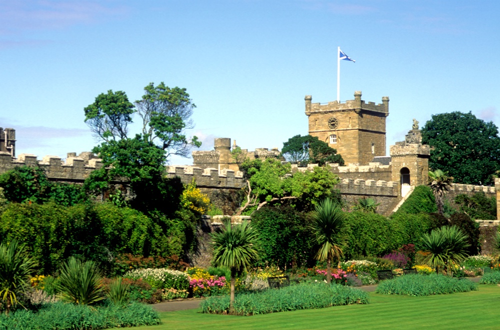 Image from: 11 beautiful coastal gardens to visit this summer