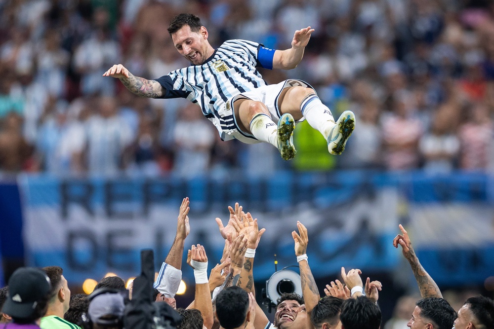 Lionel Messi is able to sit above the emotional maelstrom (Getty)