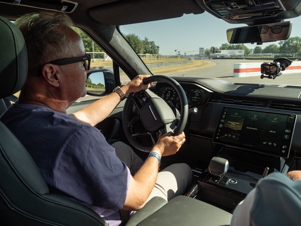 The Range Rover Sport is moving further away from the Range Rover with a more focused drive (Range Rover)
