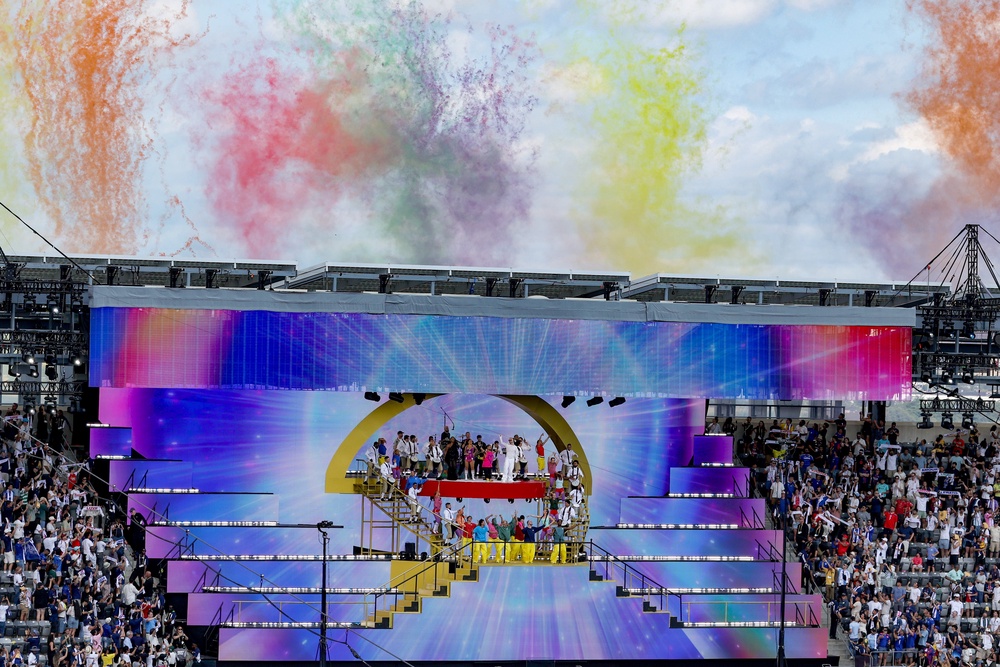 Tems, Doja Cat, Emmanuel Kelly, Chris Martin of Coldplay and J Balvin perform during the halftime show during the FIFA Club World Cup 2025 Final (Getty)