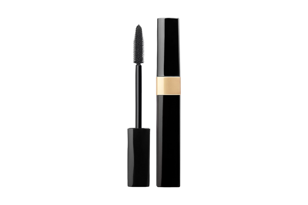 Image from: 11 best waterproof mascaras to handle rain, heat and humidity – tested by an expert