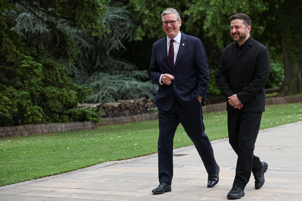 Sir Keir Starmer and Ukrainian President Volodymyr Zelensky (Isabel Infantes/PA) (PA Wire)