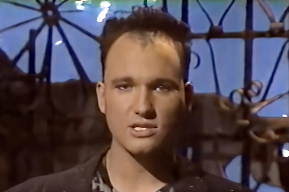 Kendall hosted ‘120 Minutes’ from 1988 to 1992 (MTV/YouTube)