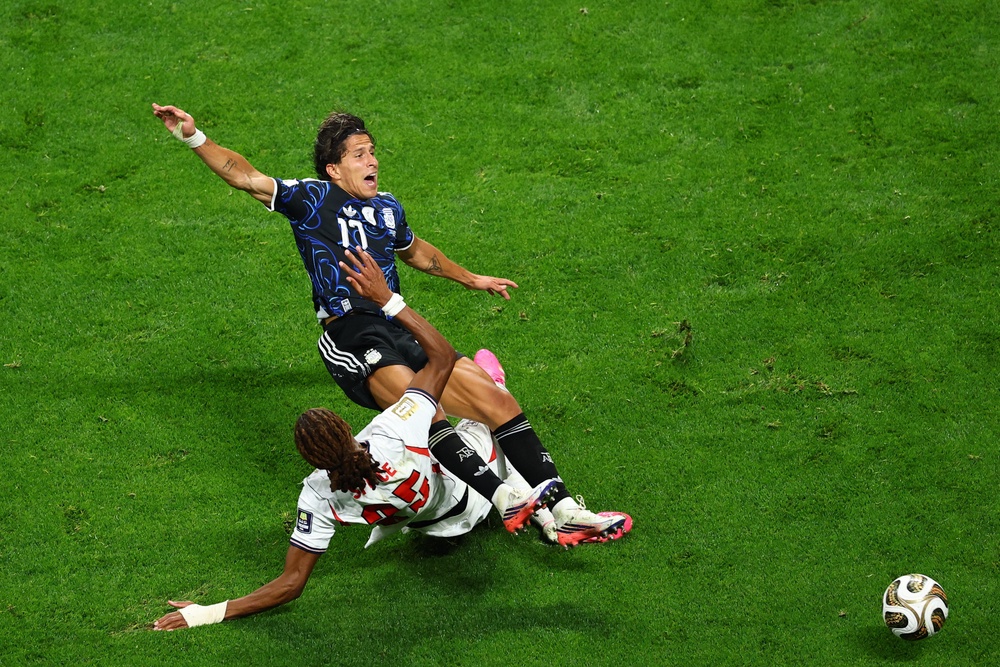 Spence produced a stunning challenge on Simeone (Reuters)