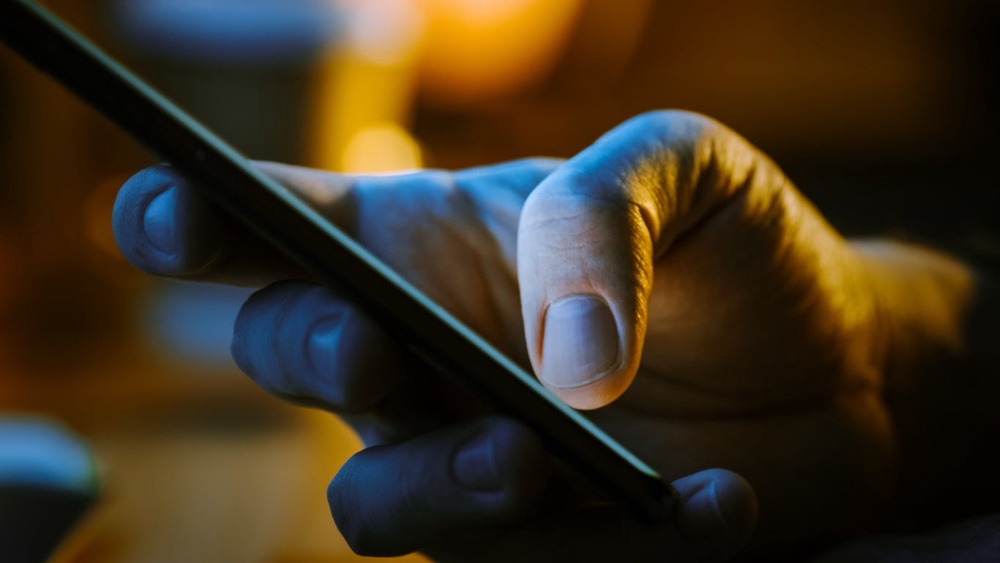 The term texting thumb can describe a wide range of phone-related pains caused by tired-out tendons and achy joints (Getty Images)