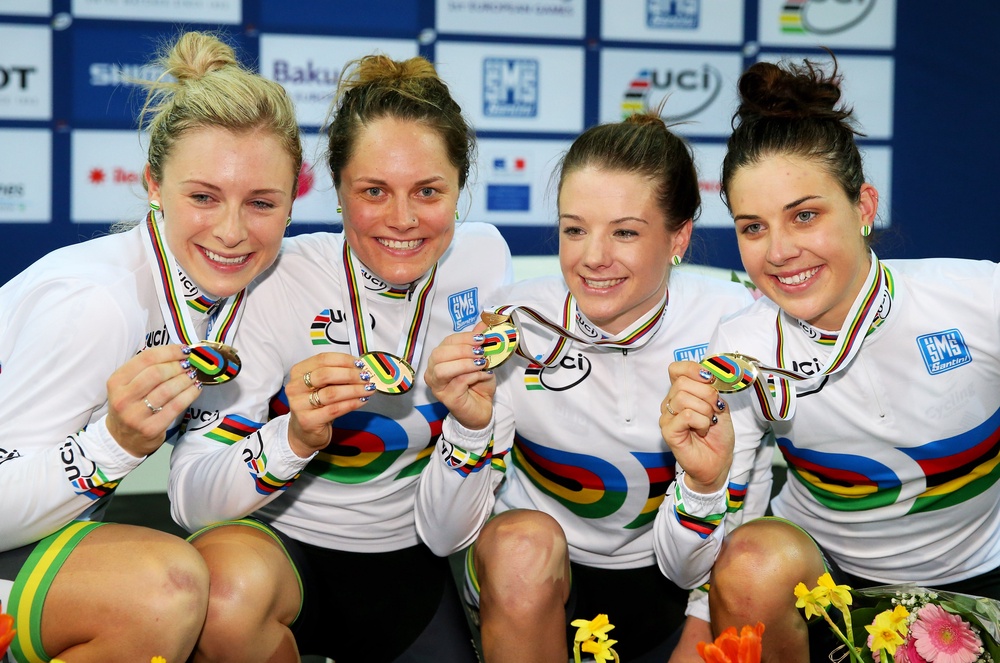 Melissa Hoskins (right) was part of the team pursuit squad which won the world title in 2015 (Getty)