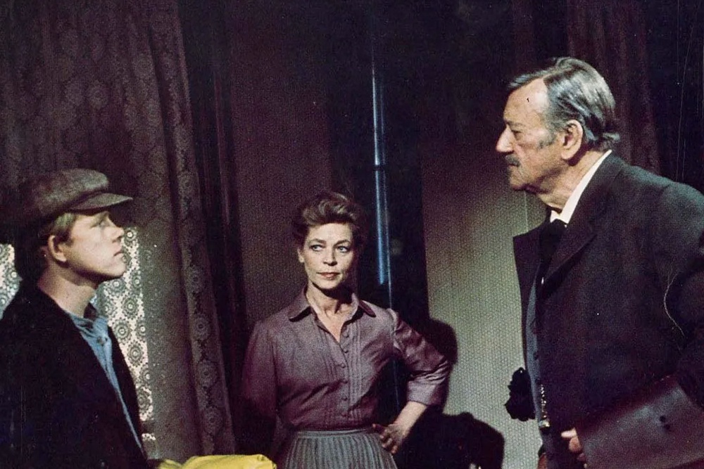 Ron Howard with Lauren Bacall and John Wayne in Don Siegel’s ‘The Shootist’ (1976) (Paramount Pictures)