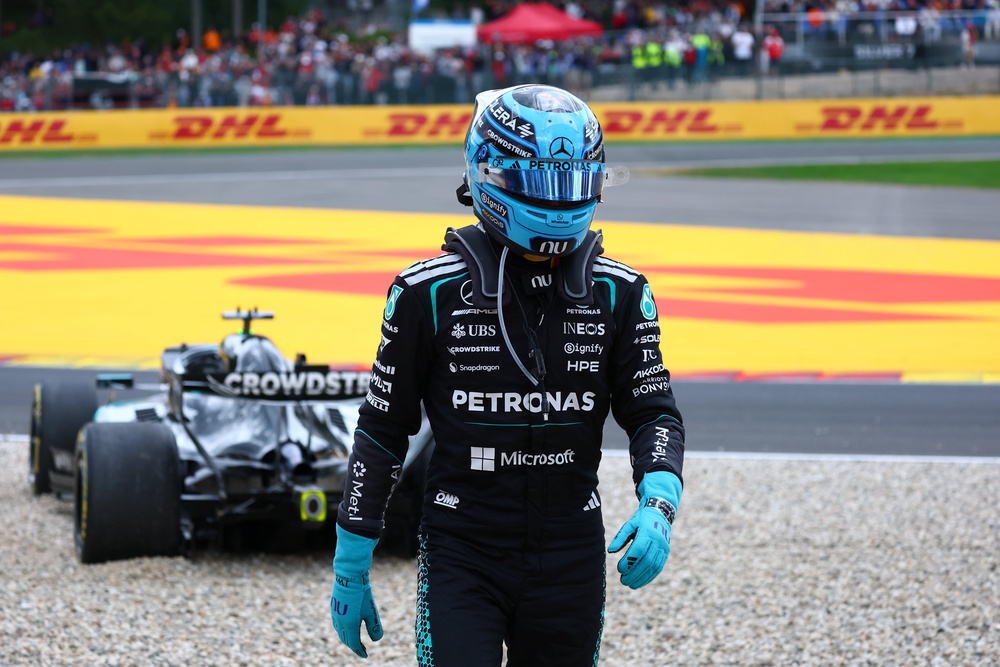 Russell’s car was beached in the gravel (Getty)