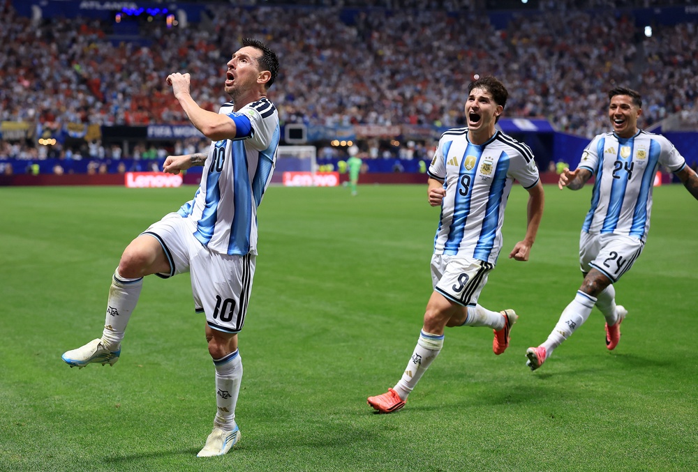 Lionel Messi of Argentina celebrates after scoring against Egypt (Getty)