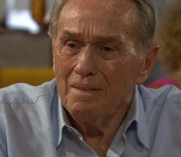 'Neighbours' star Terence Donovan has died, aged 90 (Network 10)