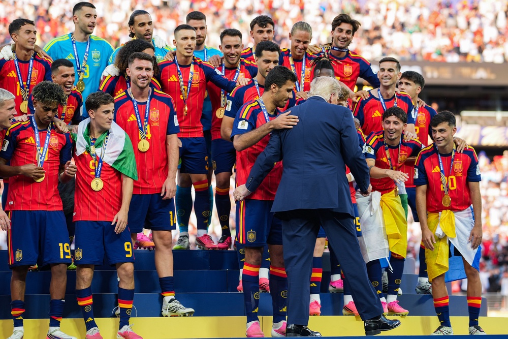 Spain captain Rodri asking Trump to leave the stage (Getty)