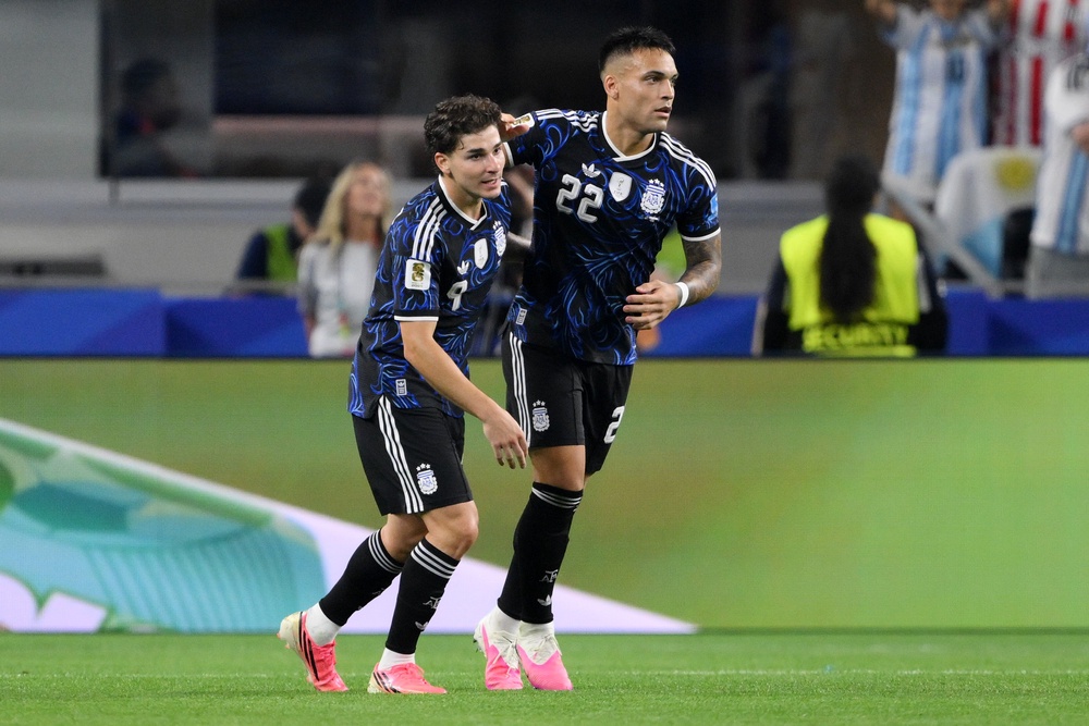 Could Julian Alvarez (left) and Lautaro Martinez prosper as a forward duo? (Getty)