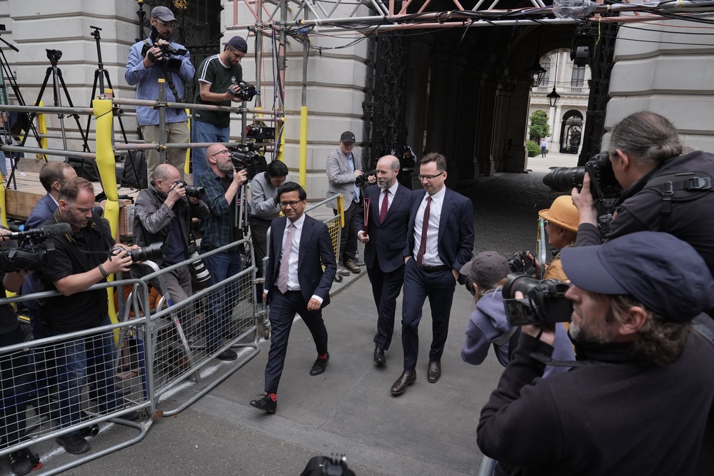 AI minister Kanishka Narayan, Business Secretary Jonathan Reynolds and Justice Secretary Alex Norris arrive in Downing Street (Stefan Rousseau/PA) (PA Wire)