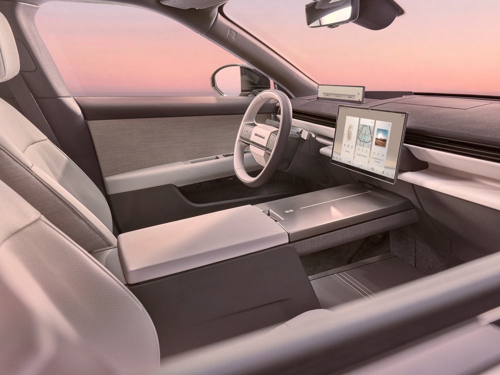 The Range Rover GT interior reveals an even more minimalist direction for Range Rover models (Range Rover)