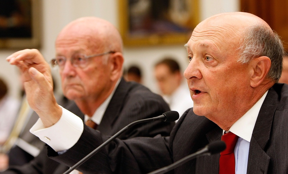 Woolsey (R) testifies during a hearing of the House Science and Technology Committee on Capitol Hill as former U.S. Army Chief of Staff Gen. Gordon Sullivan looks on September 27, 2007 (Getty)