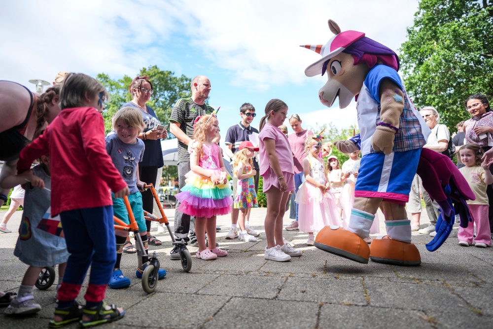 Finnie the unicorn is the Commonwealth Games’ mascot (Getty)