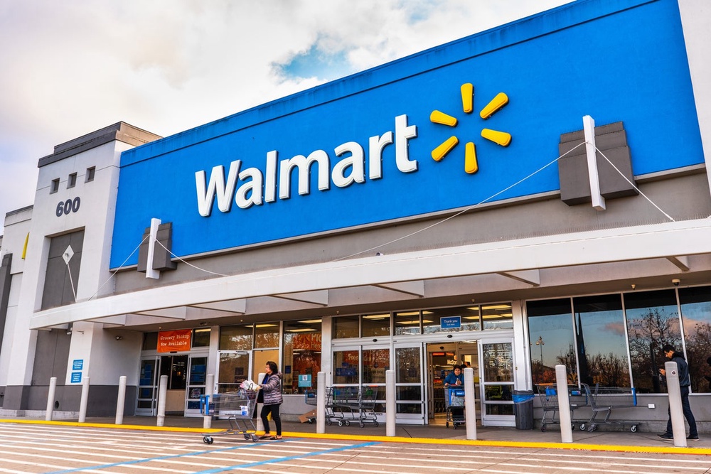 As the cost of groceries rises amid elevated inflation figures, shoppers are turning to low-price supermarkets and discount stores such as Walmart, Aldi and Dollar General to save money (Getty/iStock)