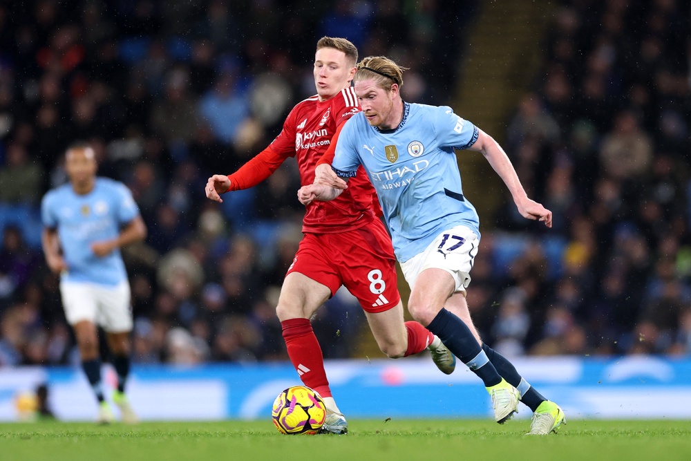 Elliot Anderson has admitted to being inspired by Kevin De Bruyne (Getty)