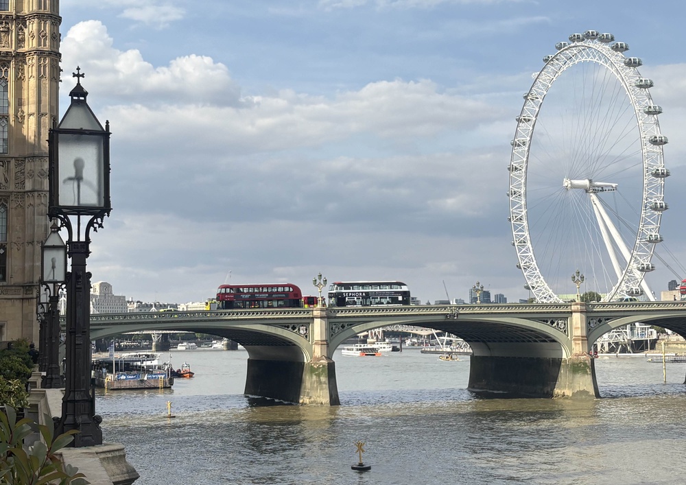 Traffic was stopped on Westminster Bridge (George Lithgow/PA) (PA Wire)