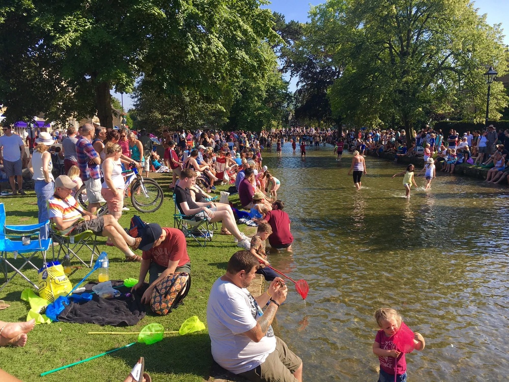 Bourton-on-the-Water’s beautiful river attracts millions of tourists in the hot weather (Charlotte Joynes)