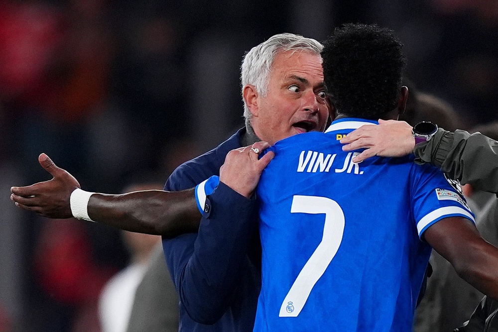 Mourinho, Benfica manager at the time, said “something happens, always” in matches where Vinicius plays (Getty)
