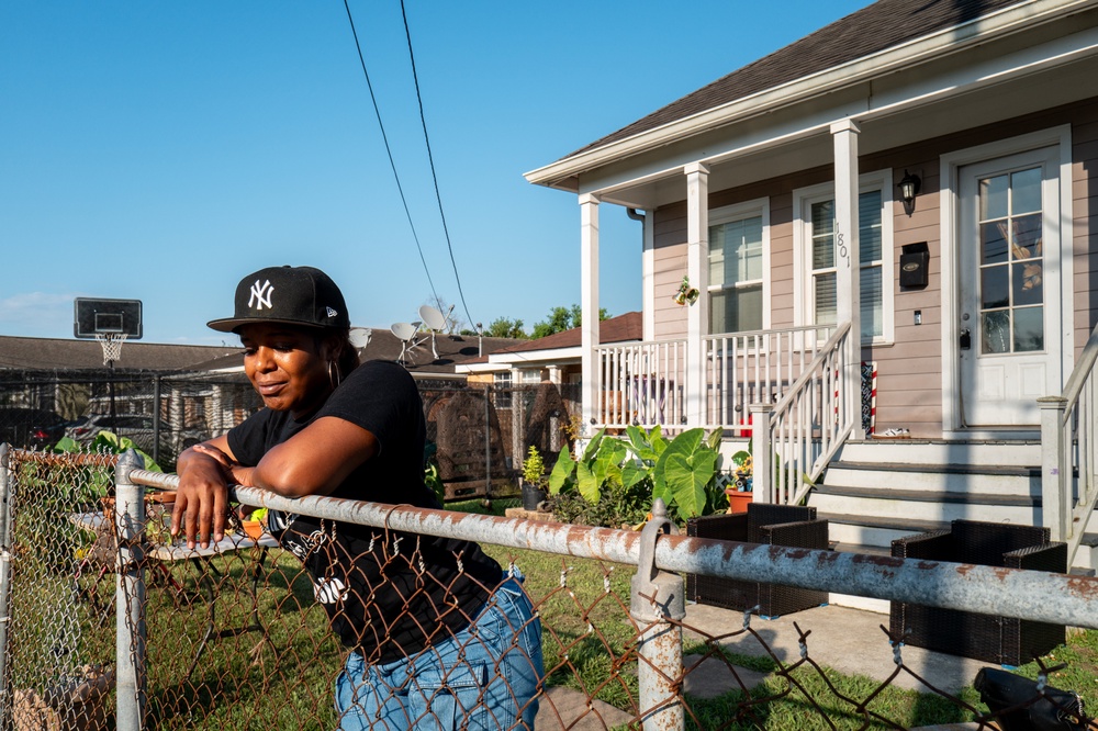 While the nation’s richest consumers can weather economic storms well, average Americans are trying to stay afloat amid rising costs and stagnant wages (Getty)