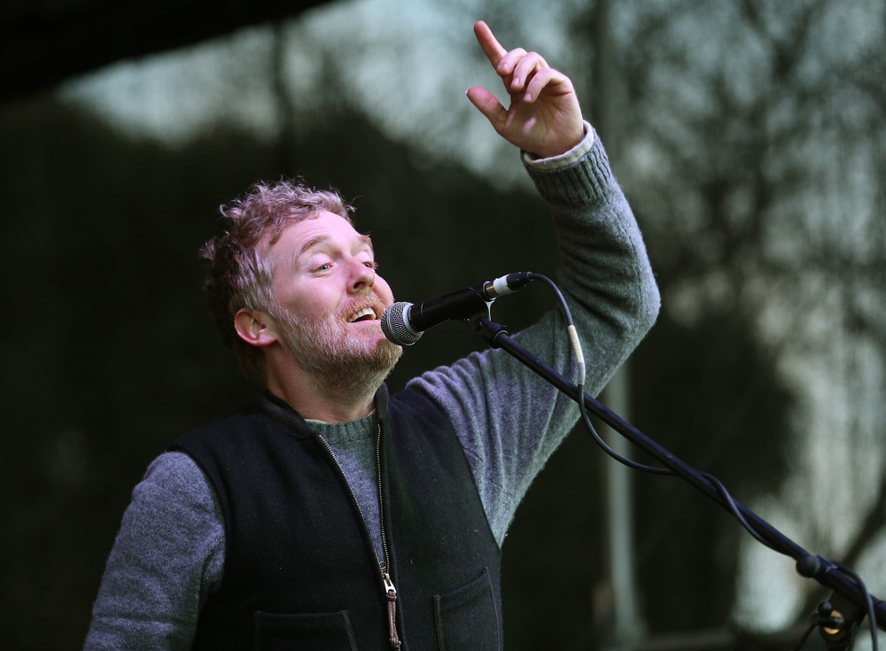 Glen Hansard sings to the crowd at the Right2Water anti-water charges protest, outside Leinster House in Dublin (Niall Carson/PA) (PA Archive)