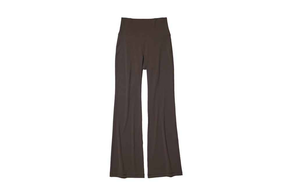 Image from: 10 best yoga pants and leggings to support you as you stretch, tried and tested