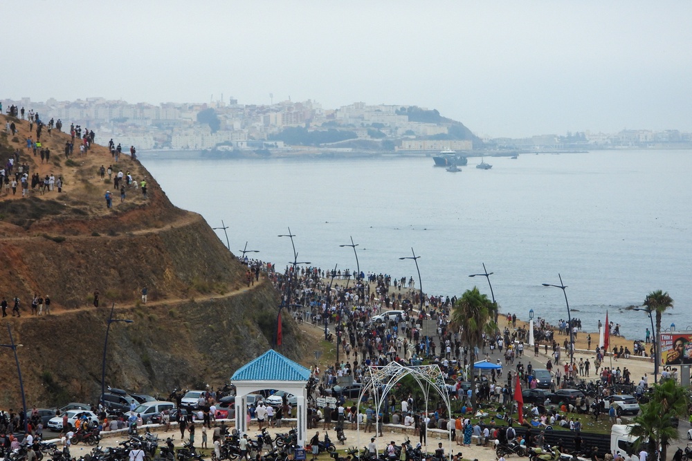 Migrants wait to cross to the Spanish enclave of Ceuta, from the Moroccan side of the border in Fnideq, Morocco, July 31, 2026. (REUTERS/Stringer) (Reuters)