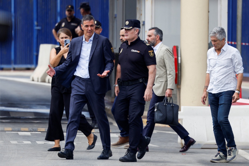 Spanish Prime Minister Pedro Sanchez visits the border area, amid mass crossings of migrants on foot and by sea from Morocco into Spanish territory, in Ceuta, Spain, July 31, 2026. (REUTERS/Jon Nazca) (Reuters)