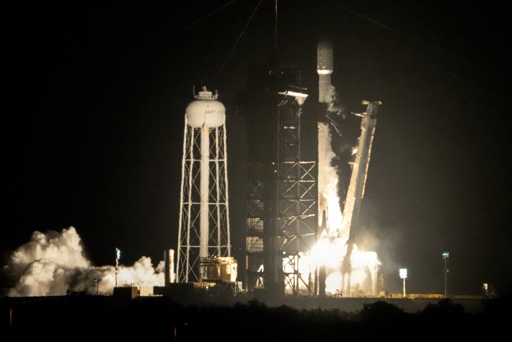 A SpaceX Falcon 9 rocket lifts off from pad 39A with a payload of a pair of lunar landers at the Kennedy Space Center in Cape Canaveral, Fla., Jan. 15, 2025 (AP Photo/John Raoux)