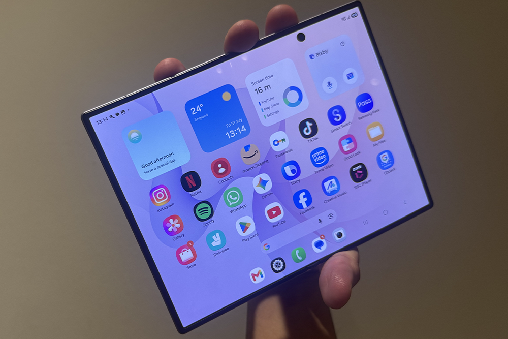 It’s powered by Qualcomm's Snapdragon 8 Elite Gen 5 chipset (Alex Lee/The Independent)