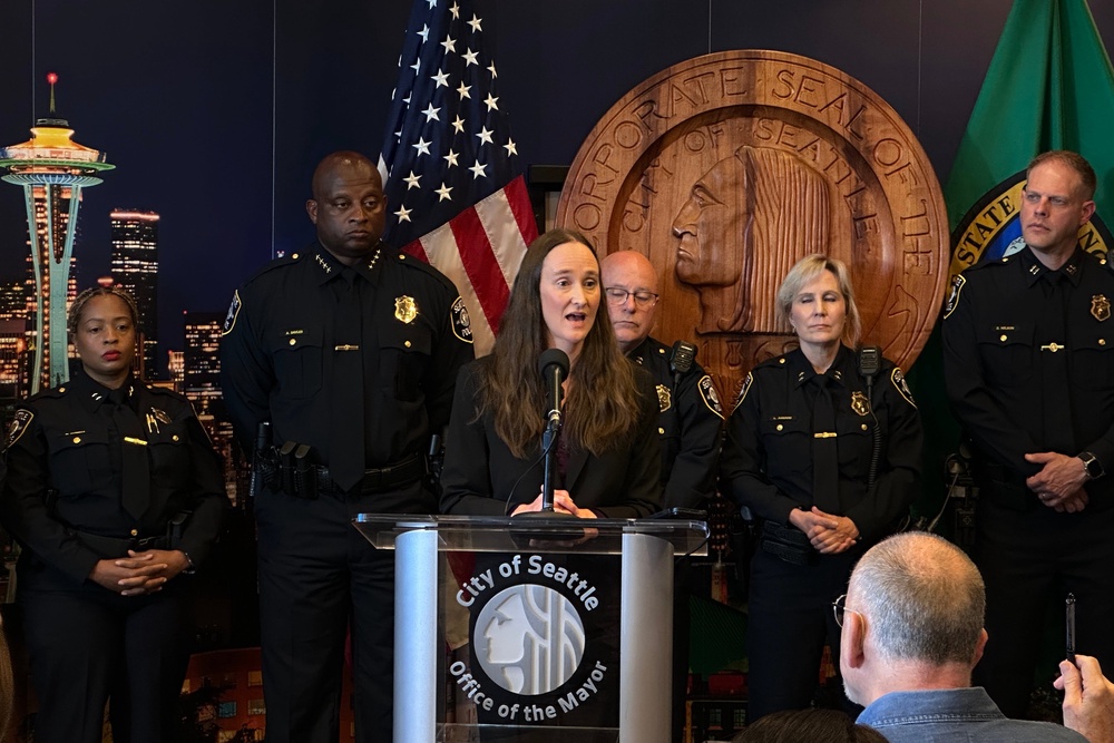 The departure of Chief Shon Barnes followed hours of intense speculation about whether he would step down (AP Photo/Manuel Valdes)