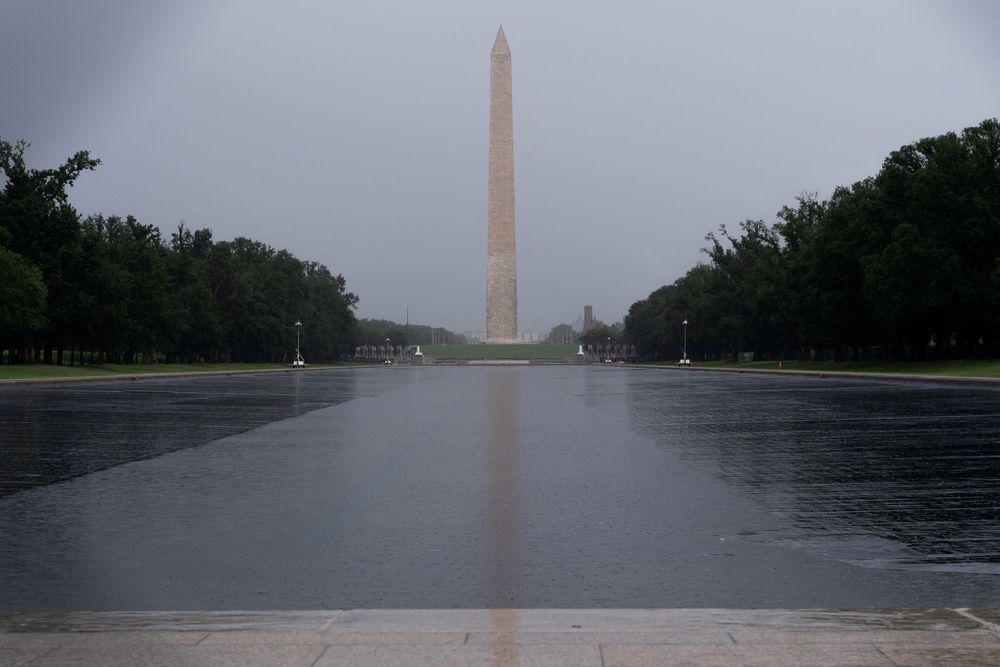 The troubled $14 million makeover of the Reflecting Pool has unexpectedly become the saga of the summer (Reuters)
