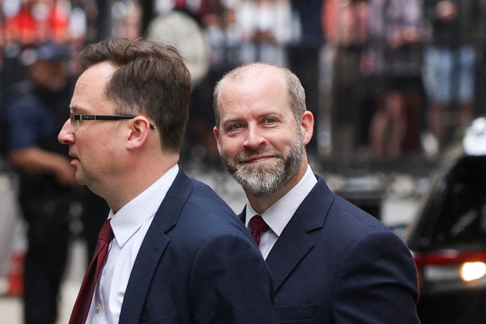 Jonathan Reynolds is back in the job as business secretary (Reuters)