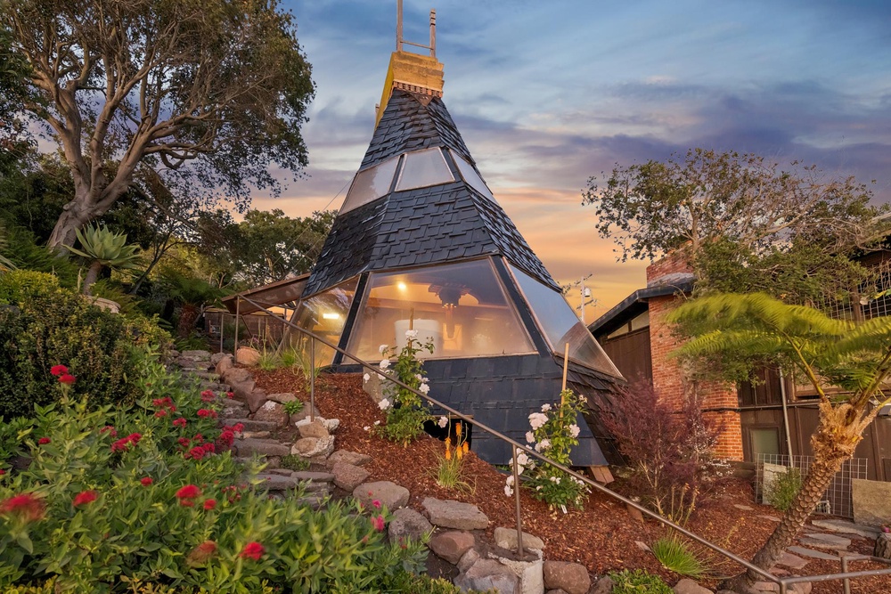 The unique home, made of amber-colored plexiglass and shingles, overlooks San Francisco Bay and is listed for $899,000 (Open Homes Photography)