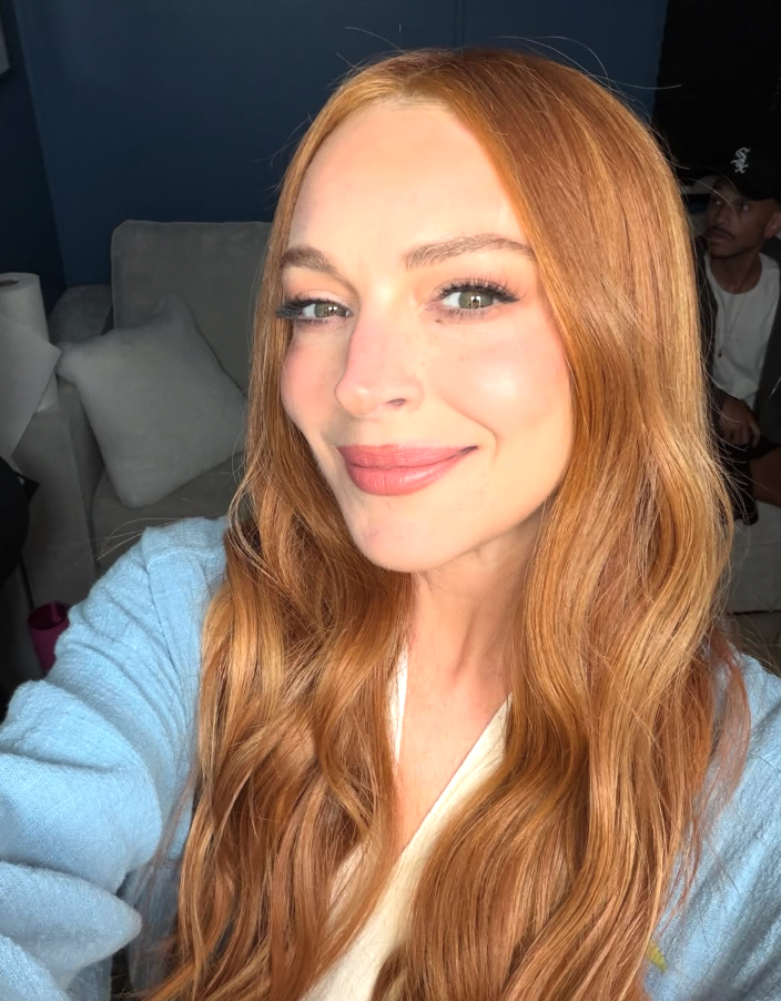 Lindsay Lohan has returned to her signature red hair (@lindsaylohan / Instagram)