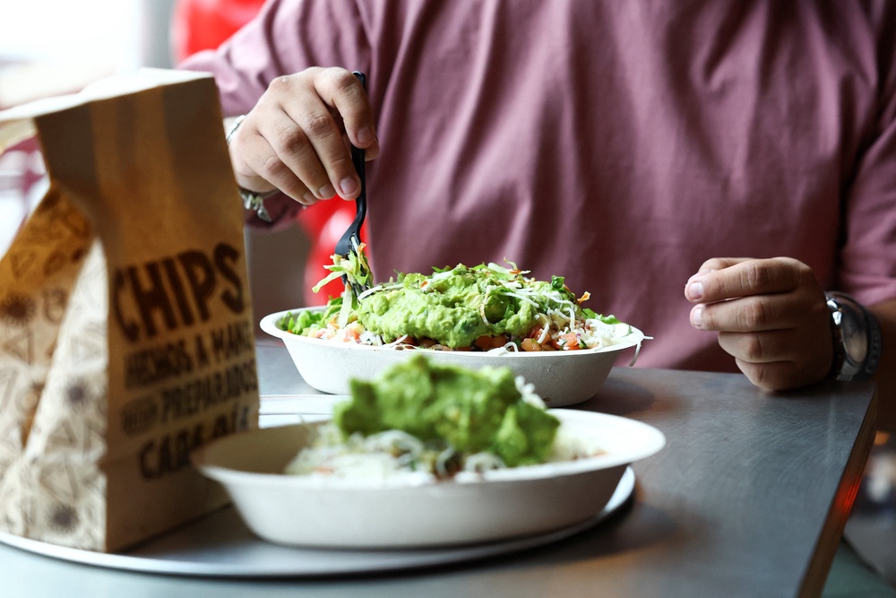 Chipotle did not specify how many of its restaurants were impacted, nor the origin of the previous peppers (Reuters/Daniel Becerril)