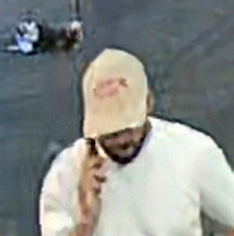 Image I - Police responded to reports of an assault at the Kings Head, Upper Street (Metropolitan Police)