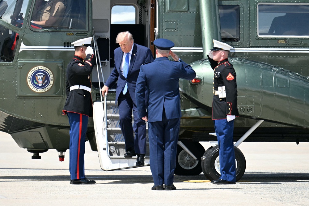 Trump step off Marine One to board Air Force One at Joint Base Andrews, Maryland, on August 4, 2026 (AFP/Getty)