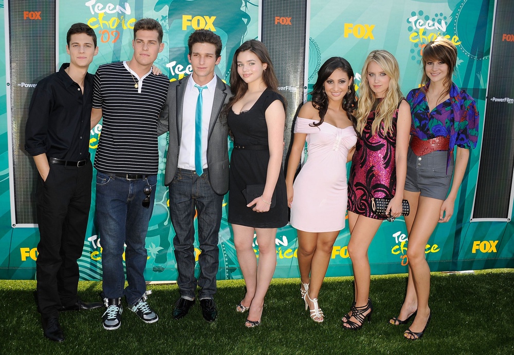 Molly Ringwald said she loved her cast members on 'The Secret Life of the American Teenager' (Getty)