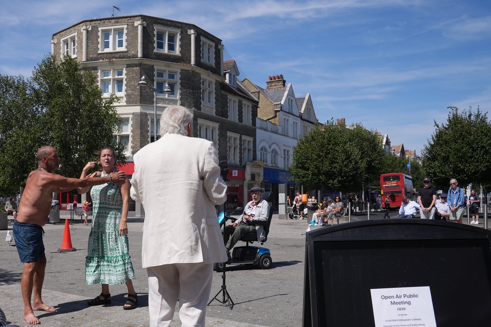 There are 34 candidates standing for election in Clacton (PA)