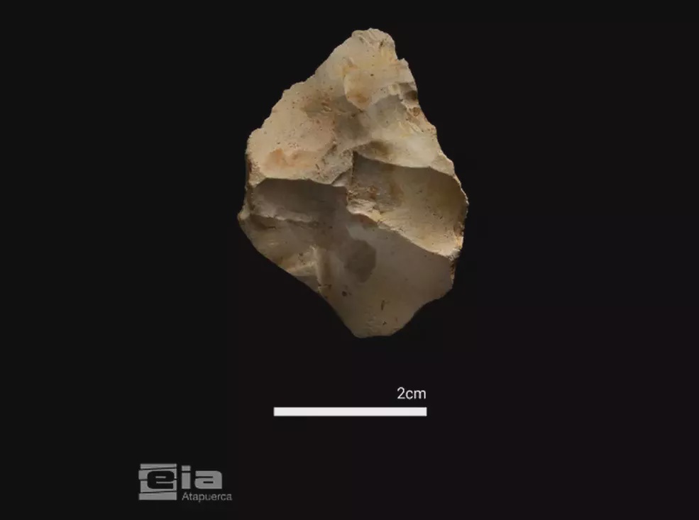 Stone tool found at the site (IPHES)