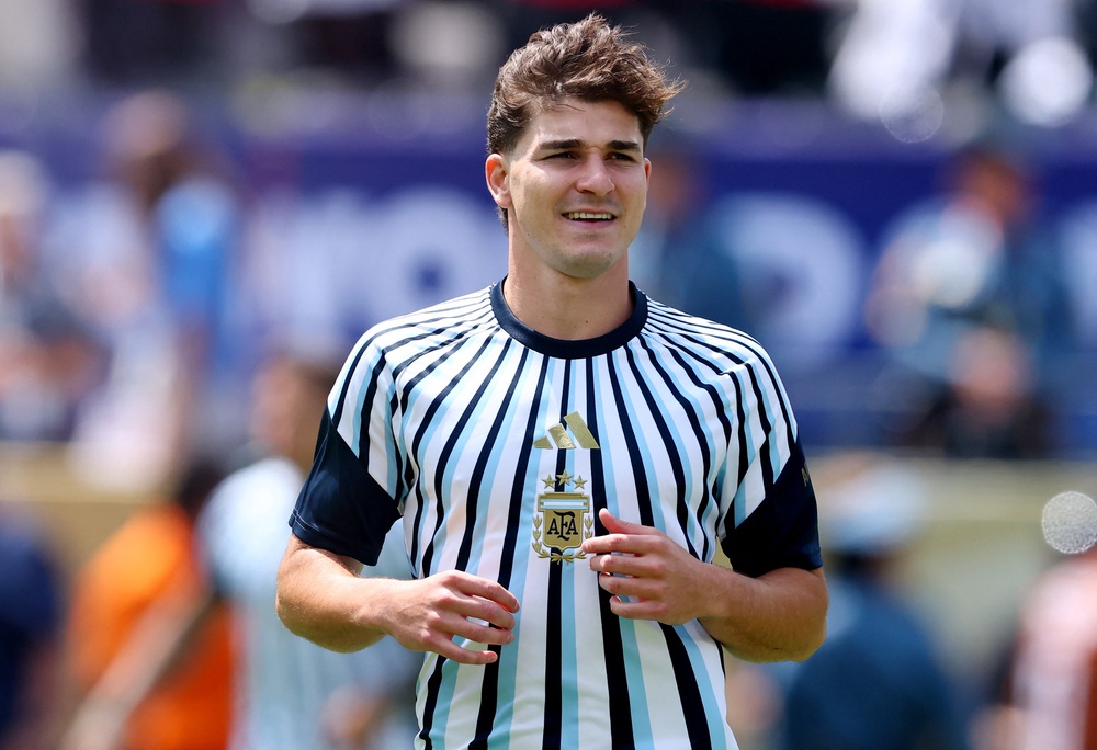 Arsenal could go back in for Julian Alvarez after Vinicius Jr signed a new deal with Real Madrid (Reuters)