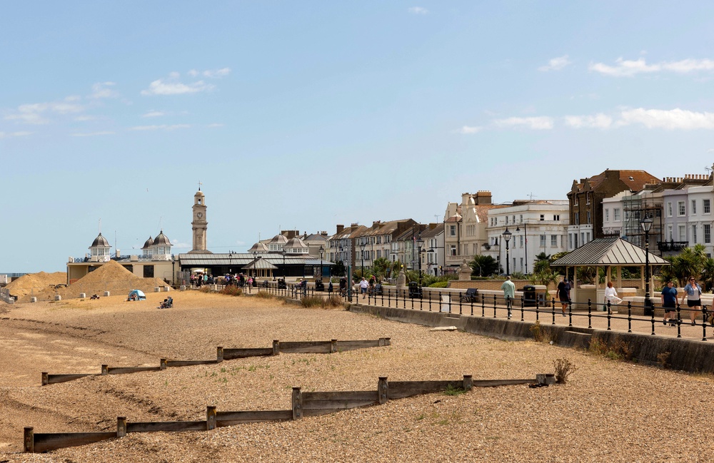 A fifth heatwave is expected in England next week (AFP/Getty)