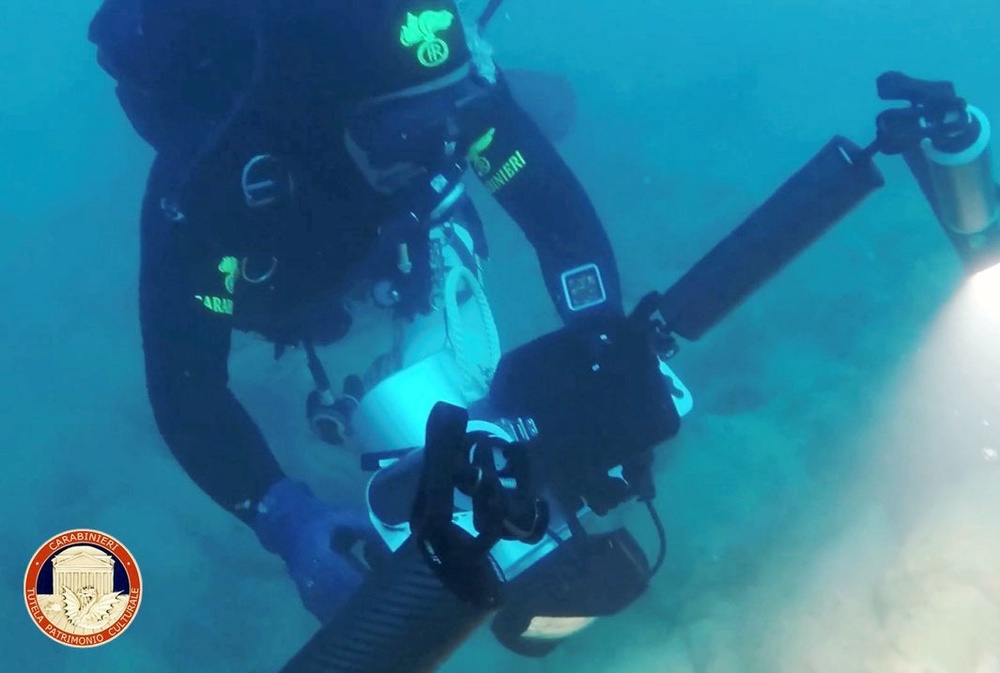 Specialist divers found the wreckage following a tip off from local fishermen (Ministero della Cultura)