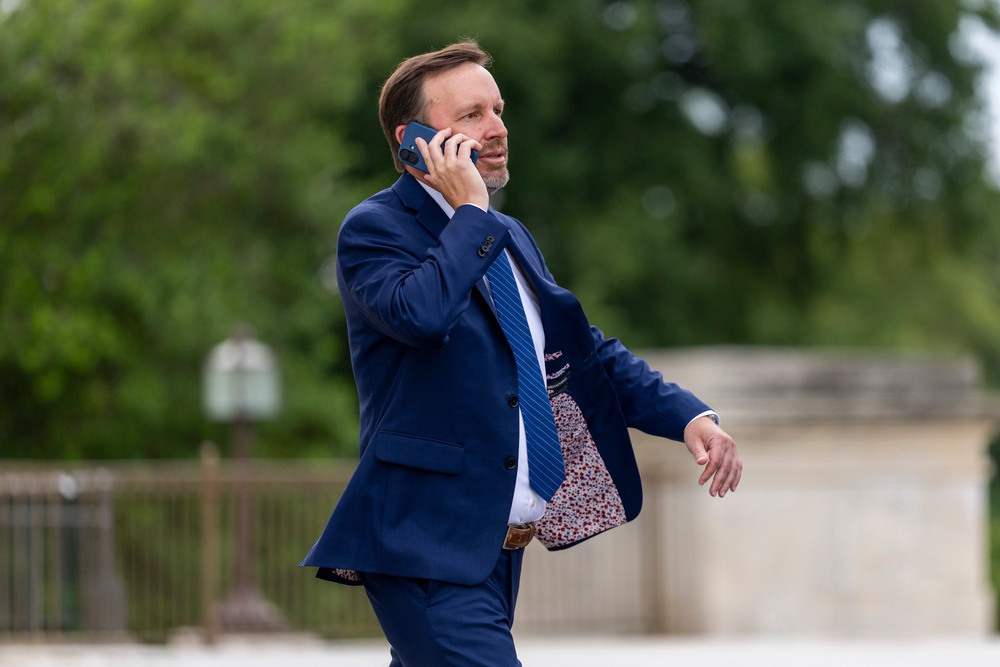 Chris Murphy told NBC's Kristen Welker on Sunday that he would support a 'bad' deal if it meant ending the war soon (Getty)