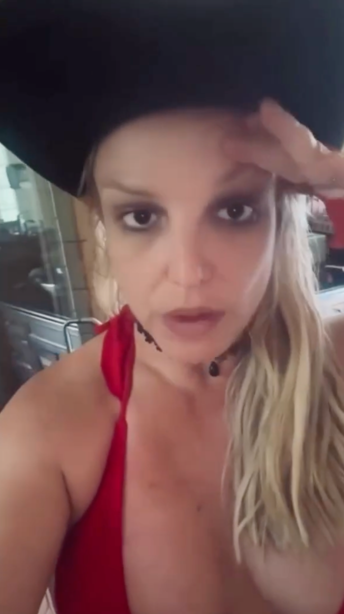 Spears warned fans to ‘be careful with your bodies’ after her experience with the anti-wrinkle injections (Instagram @britneyspears)