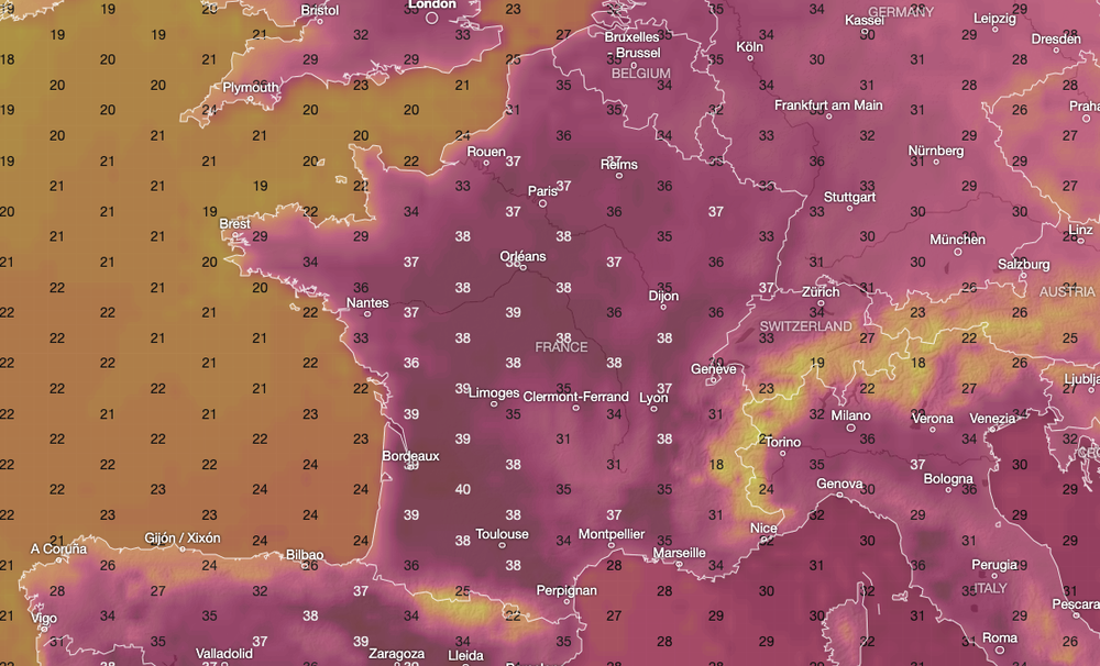 France has suffered several intense heatwaves in 2026, causing thousands of excess deaths (Ventusky.com)