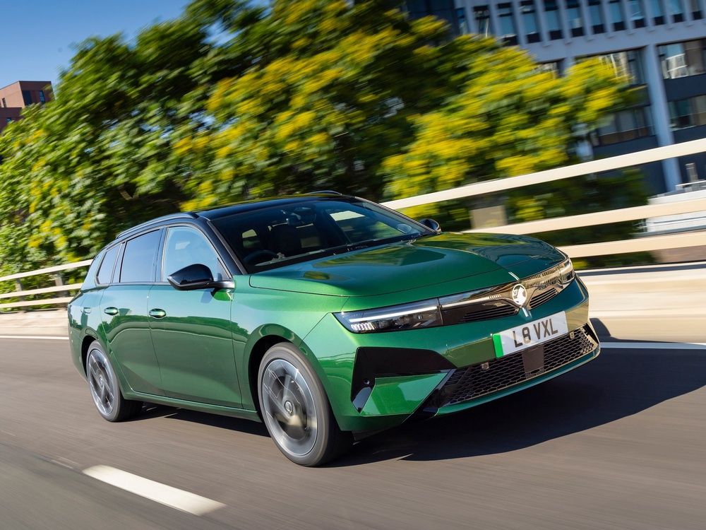 The new Astra Electric gets a revised front end and bigger battery (Vauxhall)